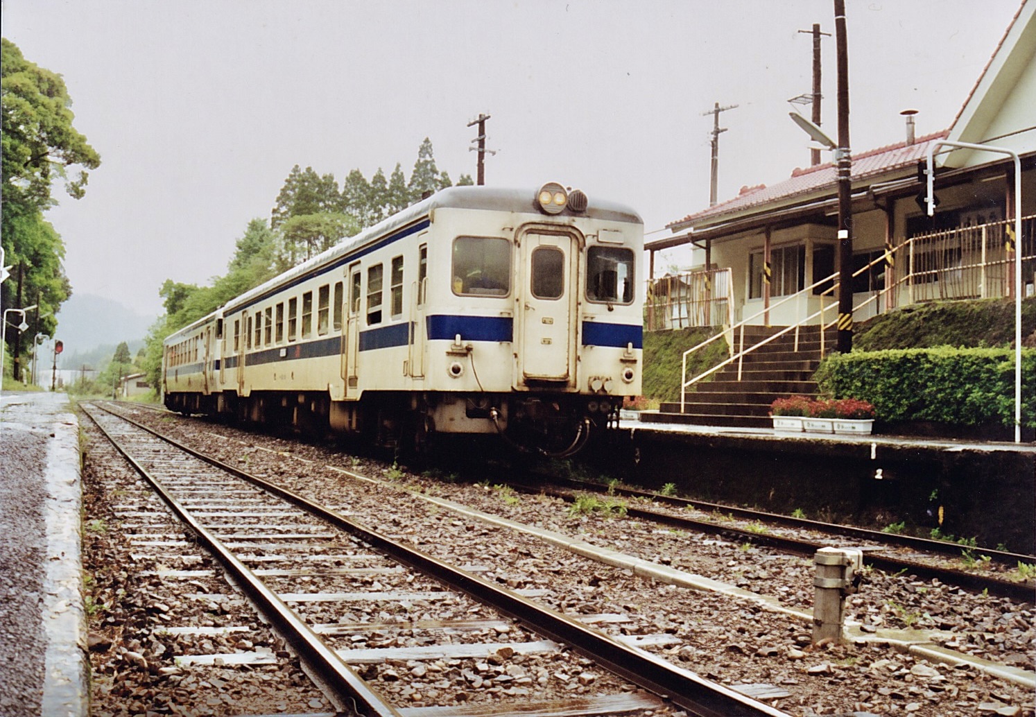 キハ52 榎原駅 停車