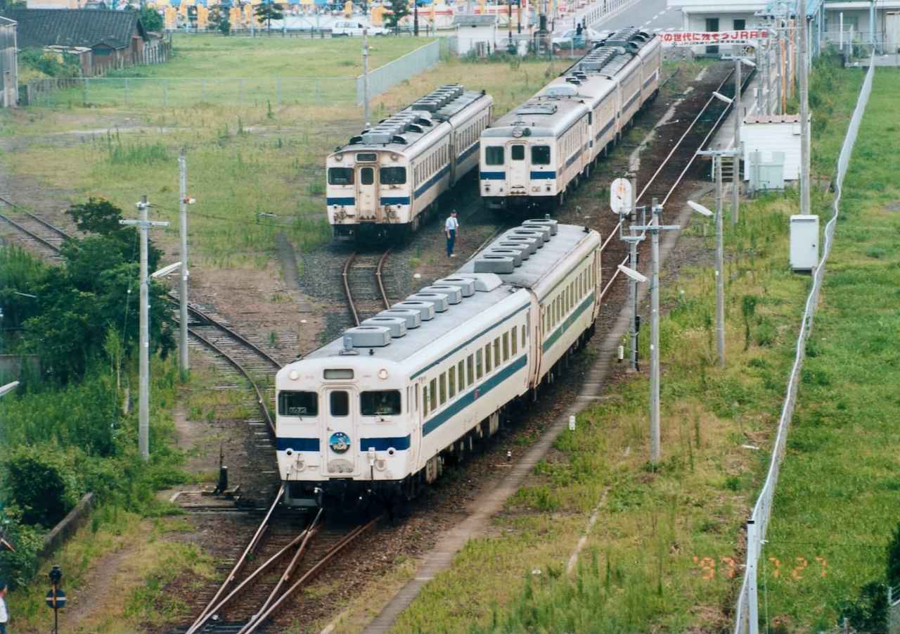 1997年7月27日志布志駅に集まった8両もの気動車
