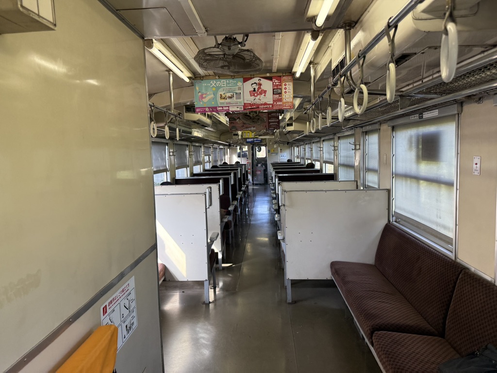キハ40 8065の車内