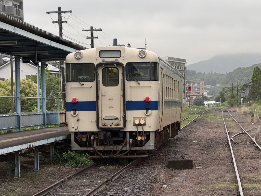 志布志駅 キハ40 8100