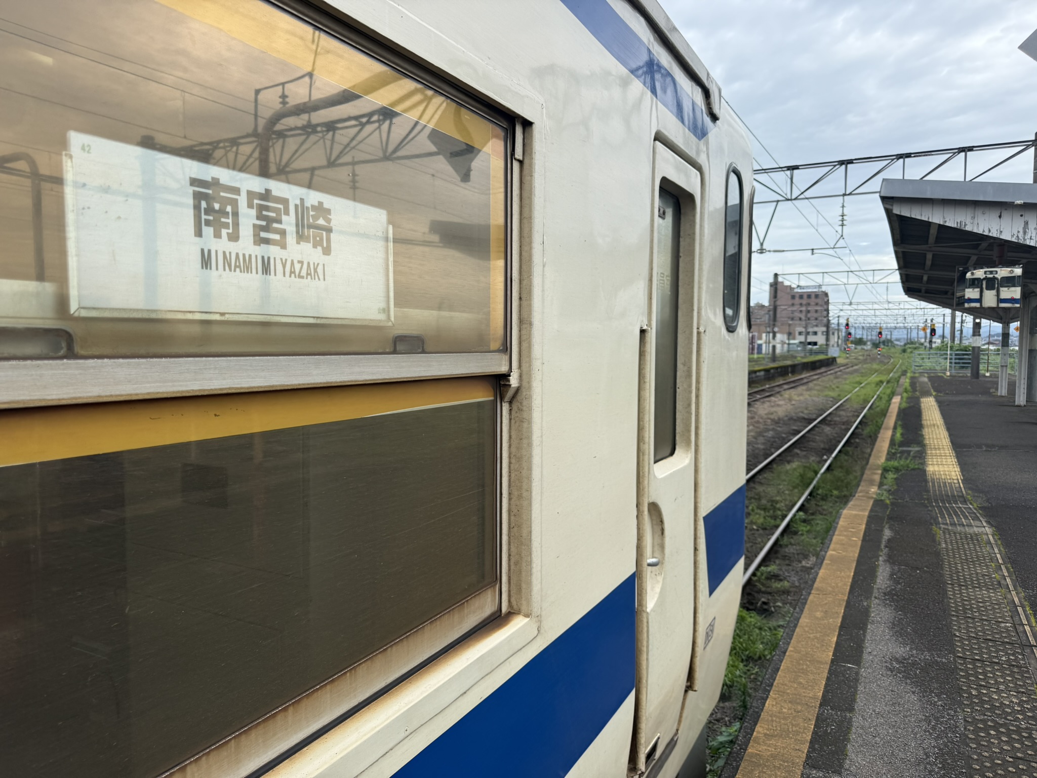 都城駅 キハ47 6772D　ホーム