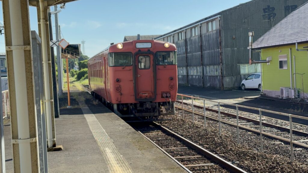 1925D・キハ40 8098・串間駅