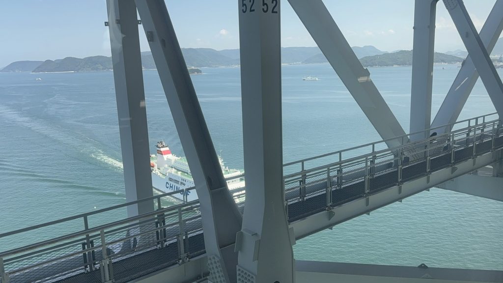 快速マリンライナー33号・瀬戸大橋