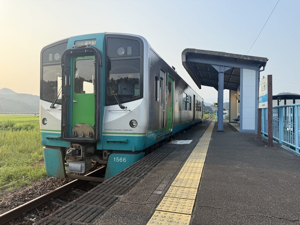 阿波海南駅・1500系