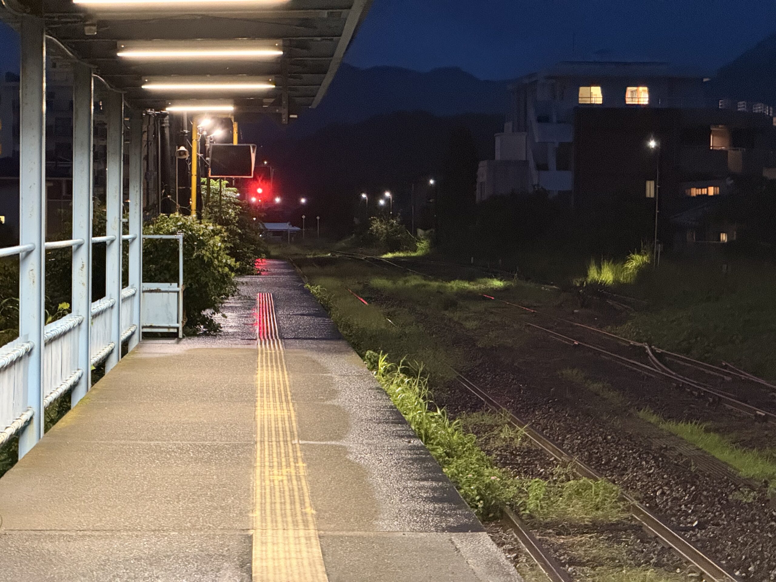 志布志駅 23.1℃ 雨（風なし） 車両なし 運転見合わせ