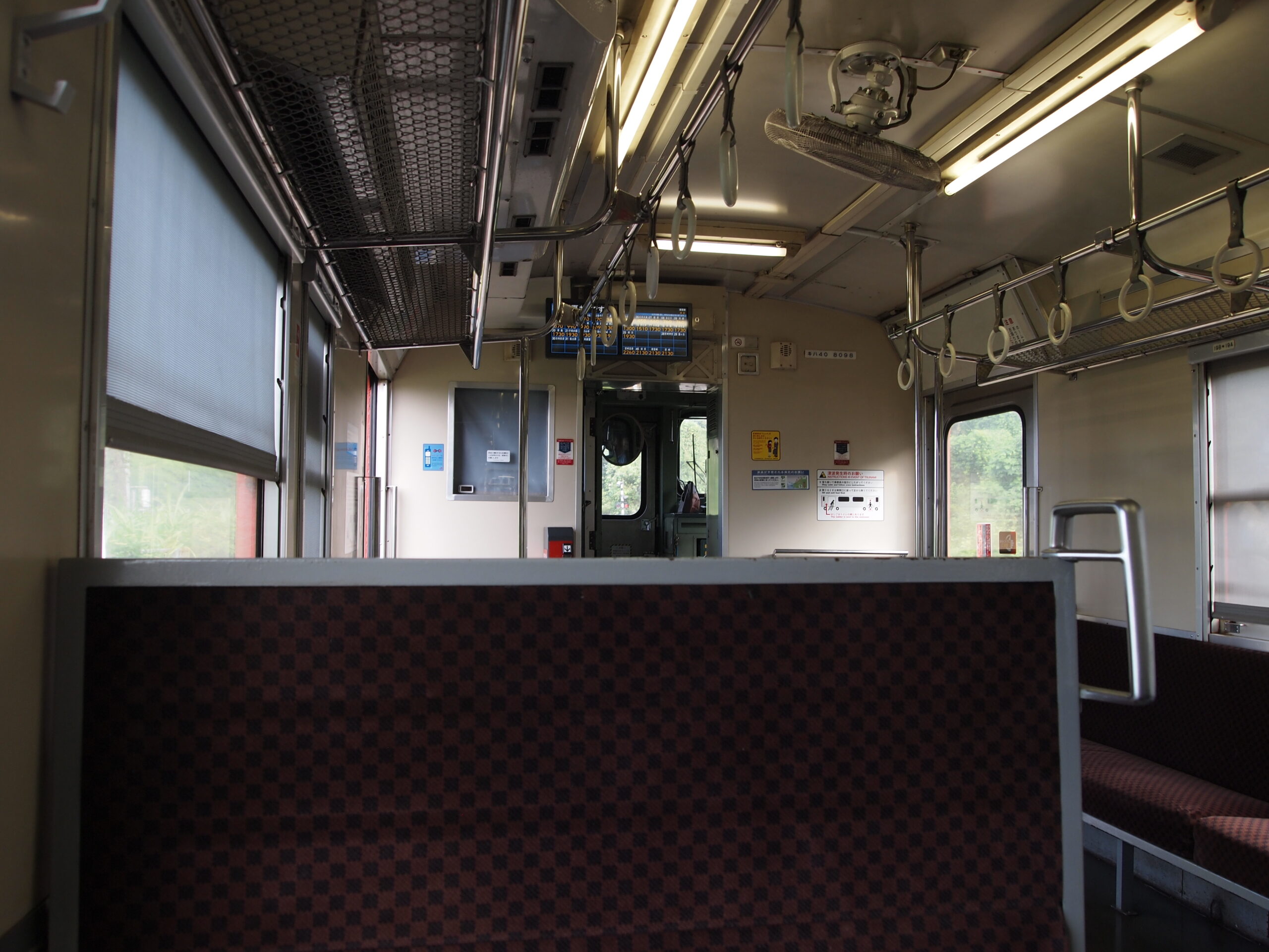 日南線 1925D 車内
