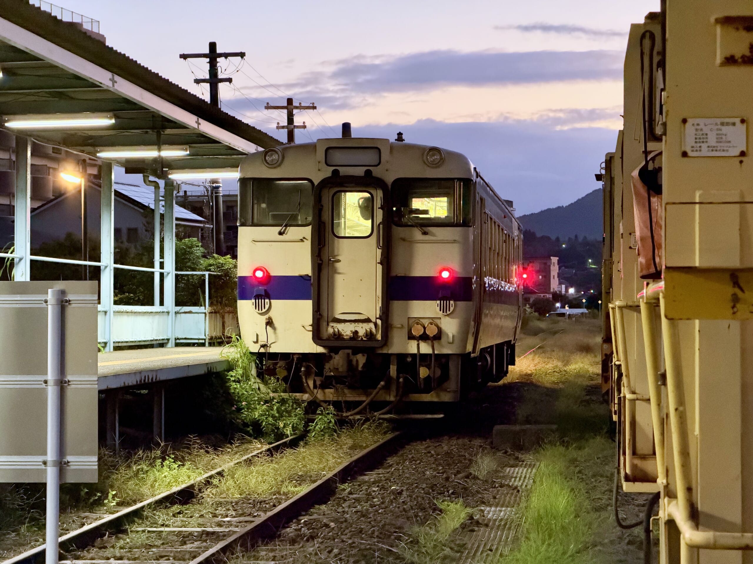 志布志駅 キハ40 8054 19.3℃ 湿度高め 5人乗車